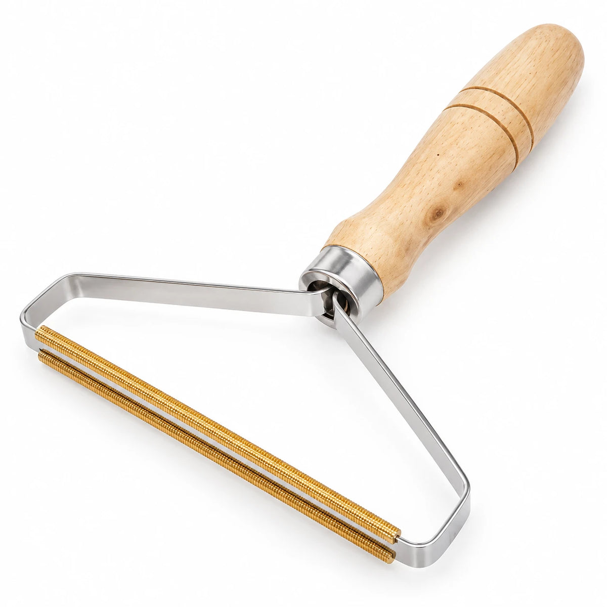 Brosse anti-poils à manche en bois tourné et double peigne en laiton, vue entière