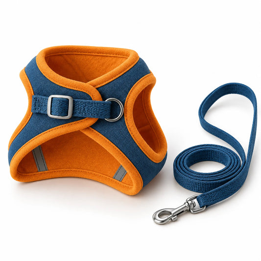 Harnais gilet pour chat bleu marine à doublure orange, bandes réfléchissantes et laisse assortie