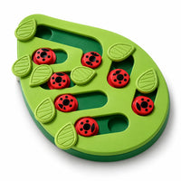 Plateau de jeu vert pour chat en forme de feuille, avec ses caches coccinelles et ses volets feuilles